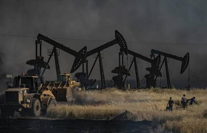 إنتاج النفط في الولايات المتحدة يستقر عند مستوى قياسي