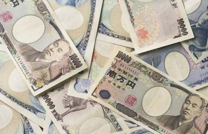 الين الياباني يتراجع مع تفاؤل الأسواق بتطورات "كورونا"