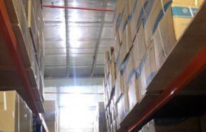 وزارة التجارة: ضبط منشأة تخزن كميات الكمامات بهدف بيعها لاحقا