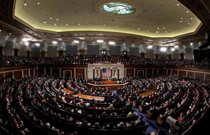 مجلس النواب الأمريكي يقر حزمة التحفيز ويرسلها لترامب
