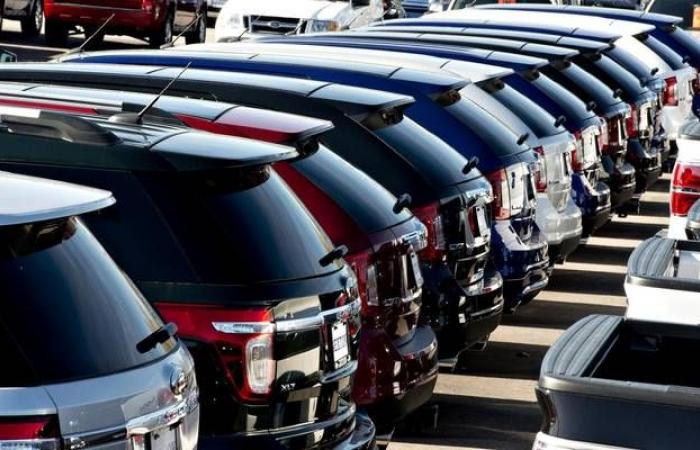 مبيعات السيارات في السوق الأمريكي تتراجع 27% خلال مارس