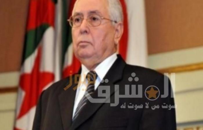 الرئيس الجزائري السابق يتبرع براتب شهر لمكافحة كورونا