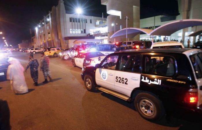 الكويت: ضبط سائق شاحنة حاول تهريب عمال من منطقة معزولة بسبب كورونا