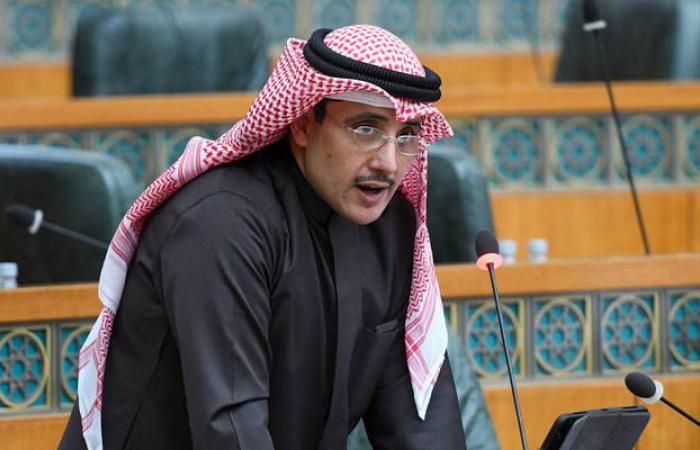 وزير الخارجية الكويتي: 1800 مواطن يعودون من السعودية برّاً