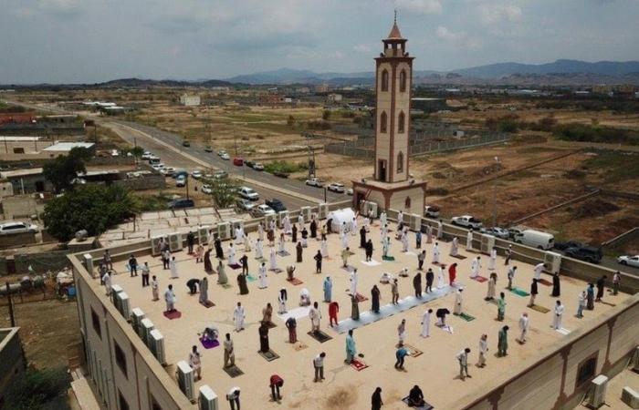 "الشؤون الإسلامية": الصلاة فوق أسطح المساجد غير مسموح بها.. وسيتم محاسبة المتسبب