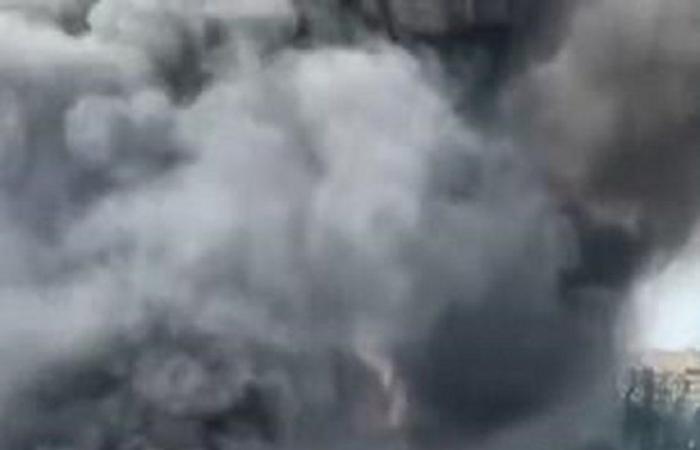 ارتفاع عدد ضحايا انفجار بالصين.. شاهد لحظة طار خزان الغاز في الهواء