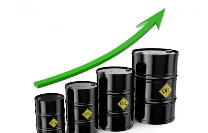أسعار النفط ترتفع 2% بعد مؤشرات على تحسن الاقتصاد الأمريكي