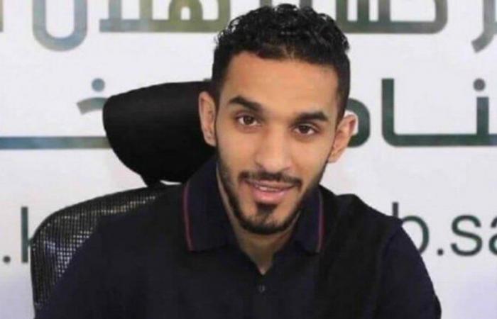 وزير الرياضة يطمئن على صحة اللاعب خالد الزيلعي