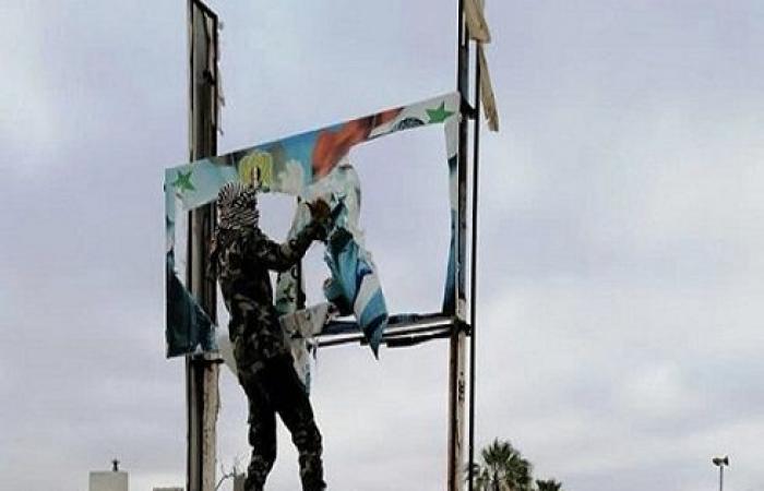 مظاهرات تطالب بإسقاط النظام.. وتمزيق صور الأسد بدرعا