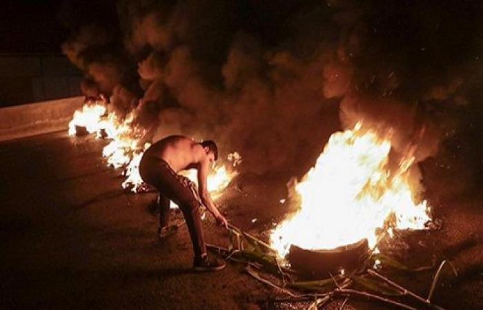 بيروت.. إصابة 4 محتجين في اشتباك مع حرس وزير (شاهد)