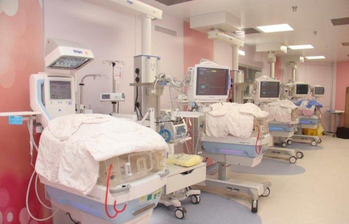 بإشراف طاقم طبي متخصص.. 6 عمليات جراحية للأطفال حديثي الولادة بسكاكا