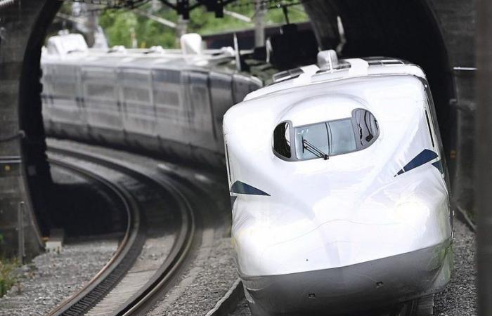 "الرصاصة".. اليابان تطلق أسرع قطار في العالم