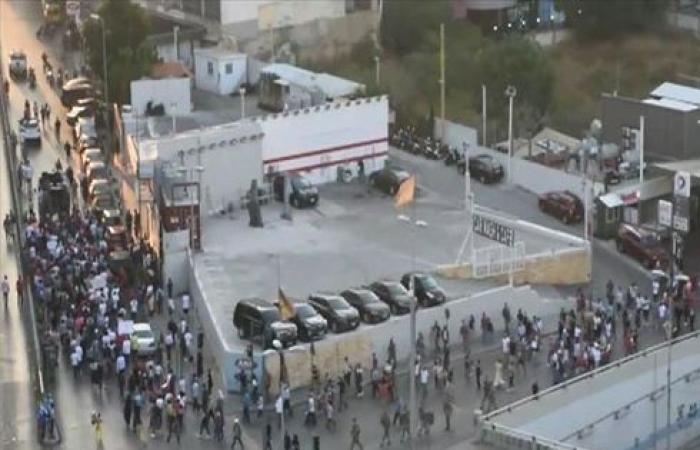بالفيديو : احتجاجات في مدن لبنانية تندد بالأزمة المعيشية
