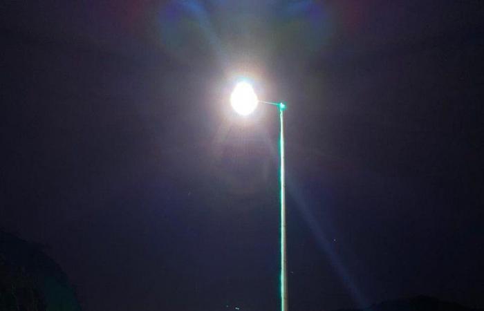 "بلدية الداير" تركب 150 كشاف «LED» بشوارع المحافظة