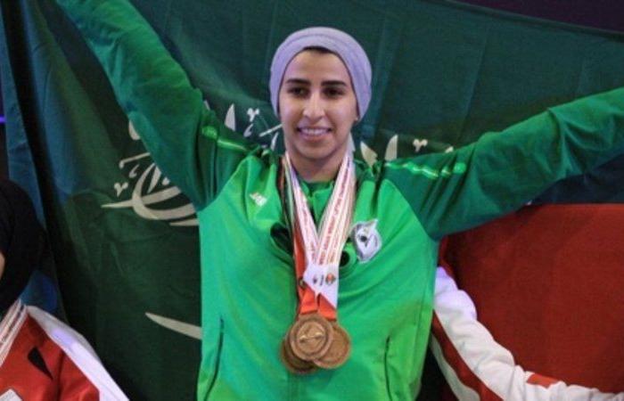 شاهد.. "العنود الخليفي" رَبَّاعة سعودية ترفع الأثقال وتحلم بالأولمبياد