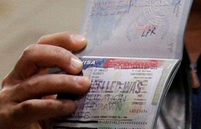 الإدارة الأمريكية تتراجع عن قرارها بإلغاء تأشيرات الطلاب الأجانب