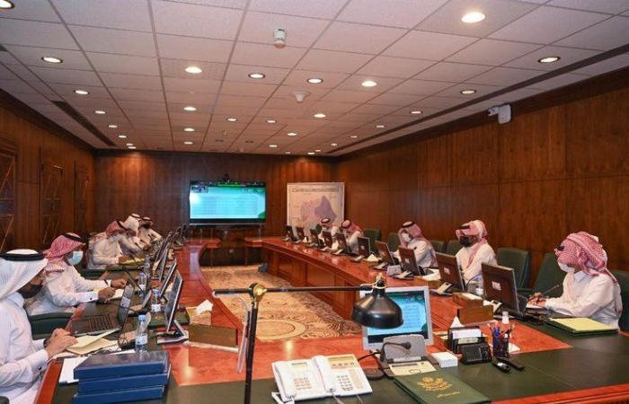 "أمير عسير" يرأس اجتماع مجلس المنطقة ويتابع إنجازات المشروعات الحكومية