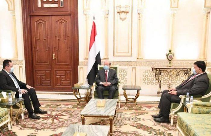 "هادي": تسريع تنفيذ اتفاق الرياض سيُسهم في توحيد الصف اليمني