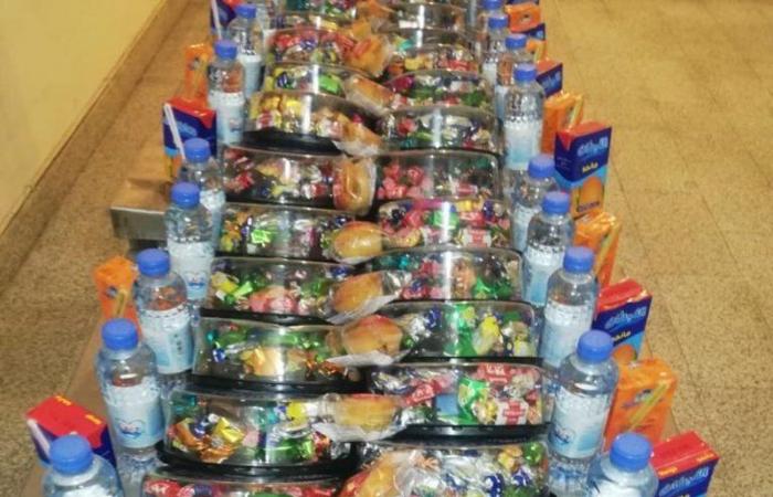 "سجون مكة" تعايد النزلاء على مستوى المنطقة بالهدايا وطن حلويات