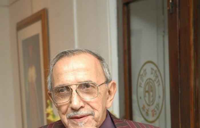 وفاة أشهر مخرج وفنان سعودي في الهند.. إبراهيم القاضي "أبو المسرح الهندي"