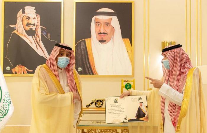 أمير منطقة الباحة يدشن "رافق" لرعاية أيتام محافظة المخواة