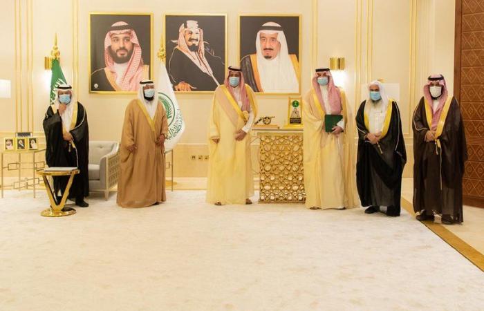 أمير منطقة الباحة يدشن "رافق" لرعاية أيتام محافظة المخواة