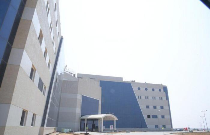نائب أمير جازان: المستشفى الجامعي والتخصصي سيسهمان في تنمية المنطقة صحياً