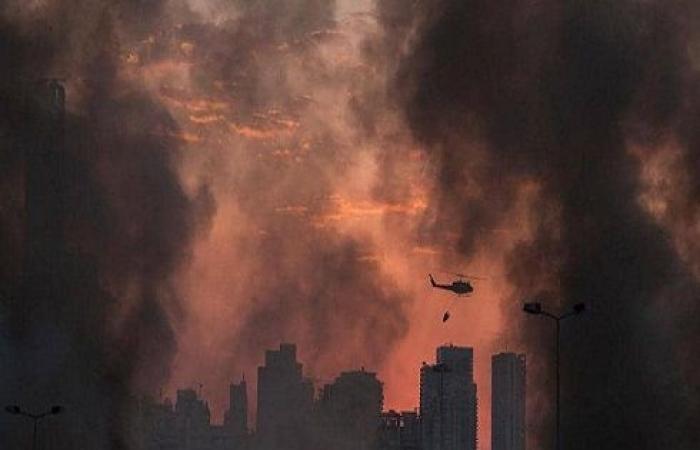 مصدر: تصاعد دخان من بقايا حريق مرفأ بيروت
