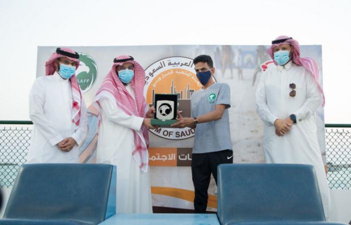 المنتخب السعودي لكرة القدم الشاطئية يواصل معسكر ينبع.. بحضور الأحمدي
