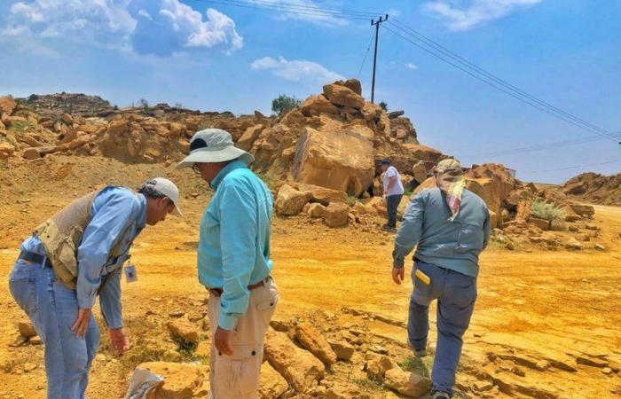 فريق من "المساحة" يستطلع "جبال القهر" ويكشف عن مفاجأة عمرها 500 مليون سنة