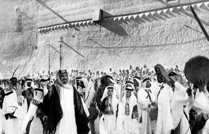 قبل 90 عاماً.. كيف احتفل السعوديون باليوم الوطني الأول للمملكة؟
