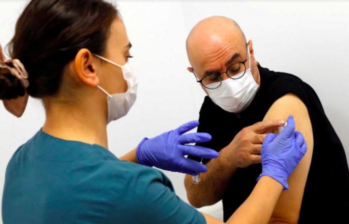 علماء يفجّرون مفاجأة: اللقاح الأول لن يحمي من كورونا