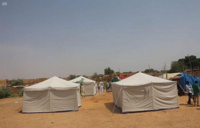 إغاثي الملك يواصل توزيع المساعدات للمتضررين من سيول وفيضانات السودان