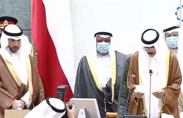 الأمير السادس عشر للكويت.. نواف الأحمد يؤدي اليمين الدستورية