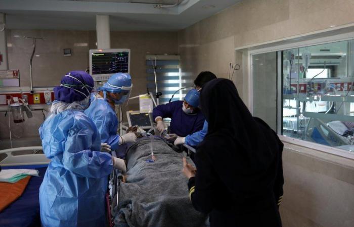 إيران تسجل ارتفاعا قياسيا في عدد الوفيات والإصابات بفيروس كورونا
