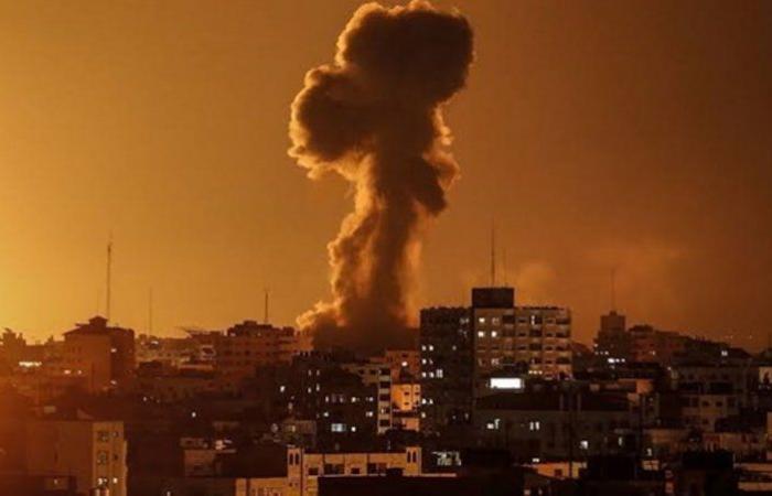 طائرات الاحتلال الإسرائيلي تقصف موقعاً في رفح جنوب غزة