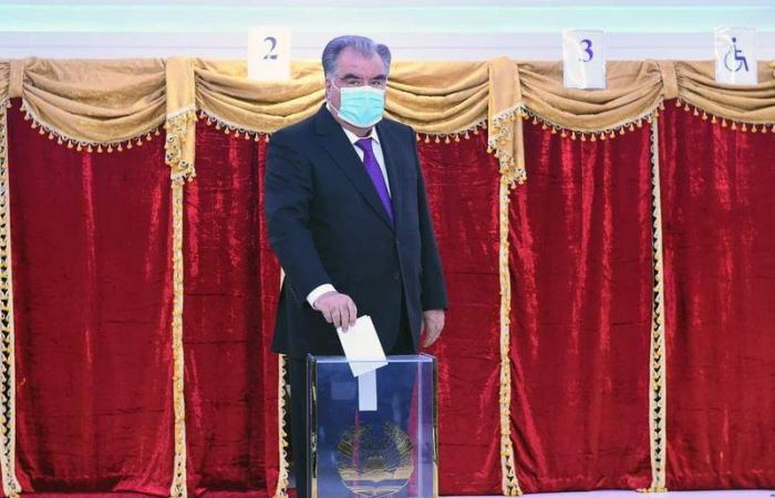 سفارة طاجيكستان بالرياض تستقبل أبناء الجالية الطاجيكية للمشاركة في الانتخابات الرئاسية