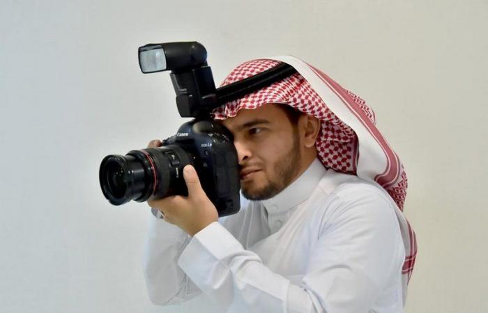 شاب سعودي يترجم هوايته إلى مشروع "عربة تصوير متنقلة" لالتقاط الصور التذكارية