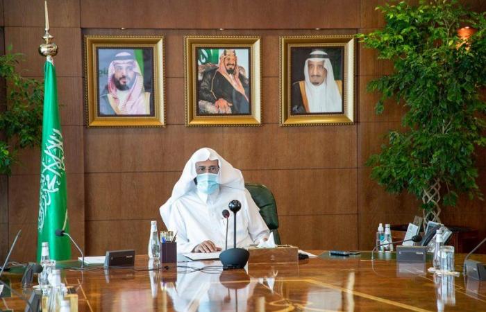وزير الشؤون الإسلامية يؤكد أهمية تفعيل التقنية في جميع تعاملات الوزارة
