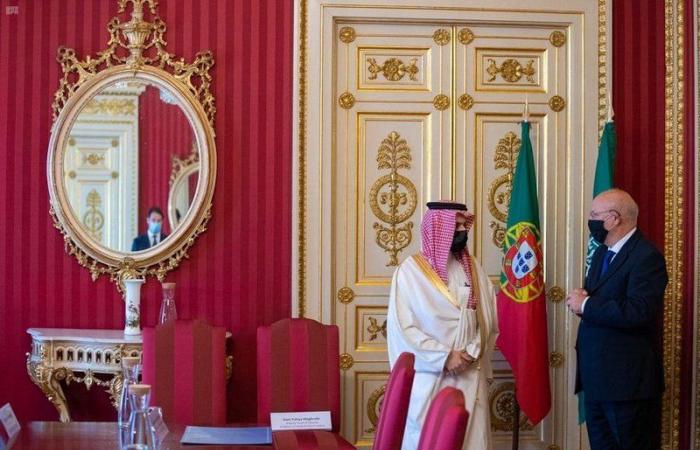 وزير الخارجية يعقد جلسة مباحثات رسمية مع نظيره البرتغالي في لشبونة