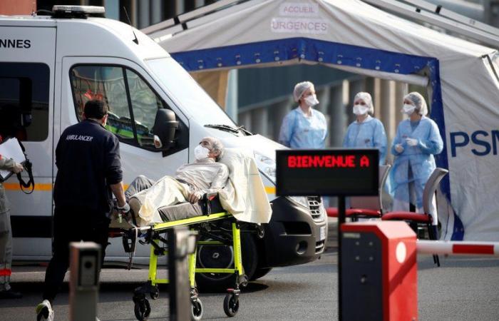 فرنسا تسجّل 30 ألف إصابة جديدة بكورونا قُبيل فرض حظر التجوال ليلاً