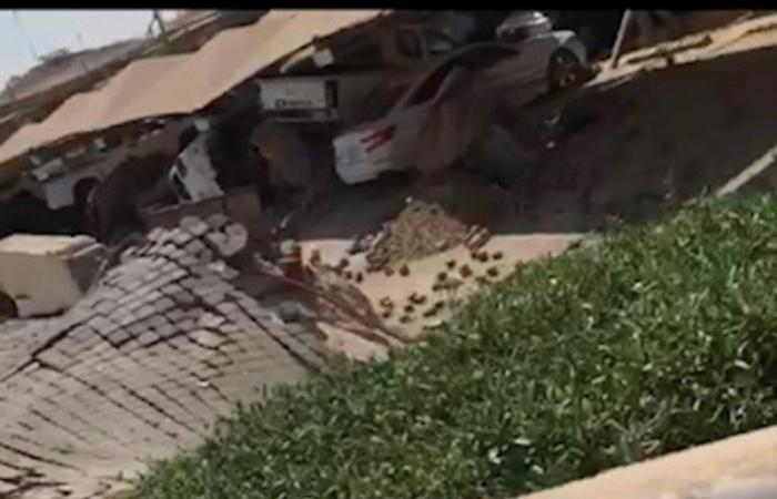 "مدني الخُبر" يباشر انهياراً بسقف مواقف أرضية بمجمع تجاري.. إنقاذ شخصين والبحث يستمر