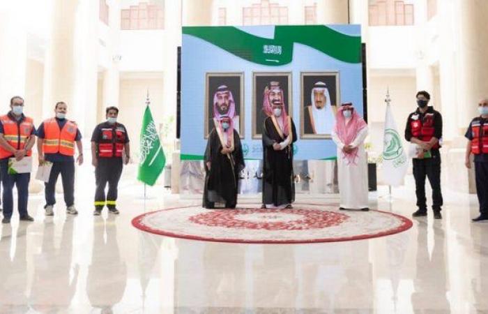 أمير الباحة يستقبل مدير عام فرع هيئة الهلال الأحمر بالمنطقة