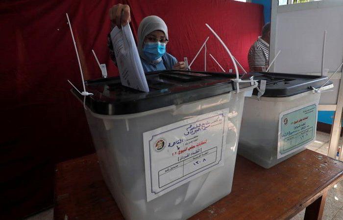 وسط إجراءات أمنية.. انطلاق المرحلة الأولى من انتخابات البرلمان المصري