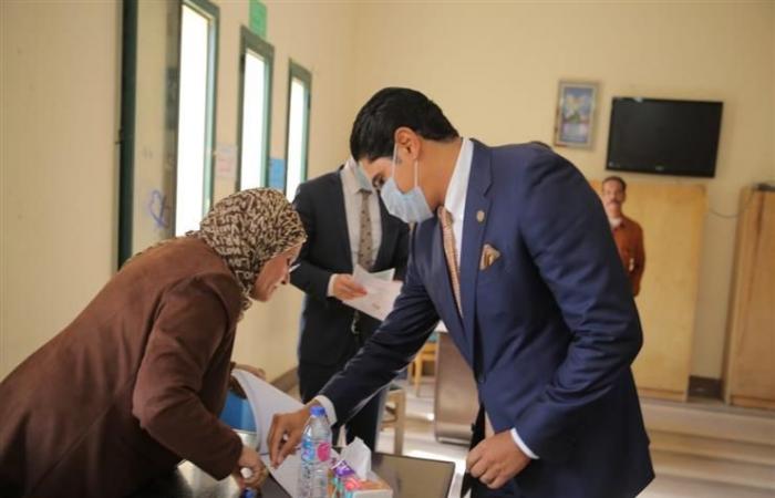 أحمد أبو هشيمة: المشاركة الكبيرة في انتخابات النواب دليل على استقرار مصر (صور)
