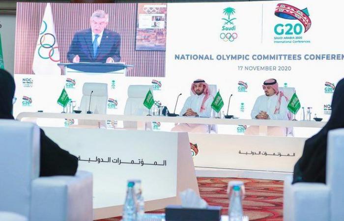 الفيصل: استدامة القطاع الرياضي أمر مهم لنمو الاقتصاد.. باخ: إدراج الرياضة في رؤية المملكة 2030 يؤكد أهميتها