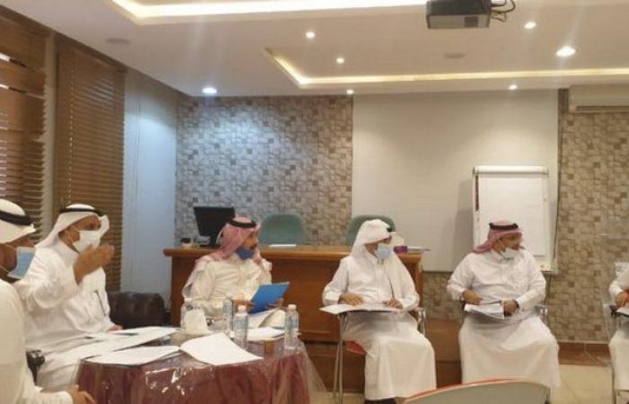 مدير مكتب تعليم شرق مكة يعقد اجتماع المجلس التعليمي الأول