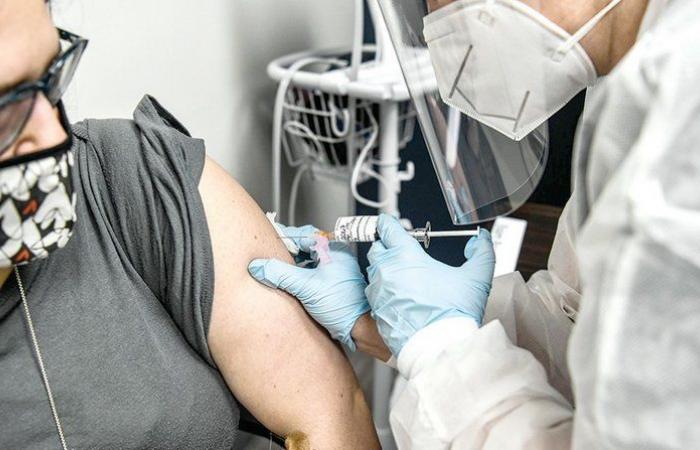 4 دول تكشف عن مواعيد حملات التطعيم ضد كورونا