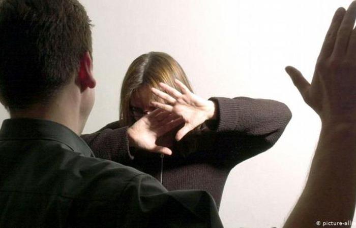 النيابة العامة تحذر: عقوبة أعمال العنف ضد المرأة السجن سنة و50 ألف ريال