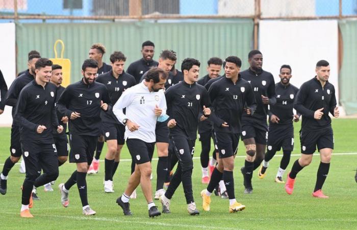 الشباب يدشن تحضيراته لمواجهة الاتحاد.. في نصف نهائي كأس محمد السادس